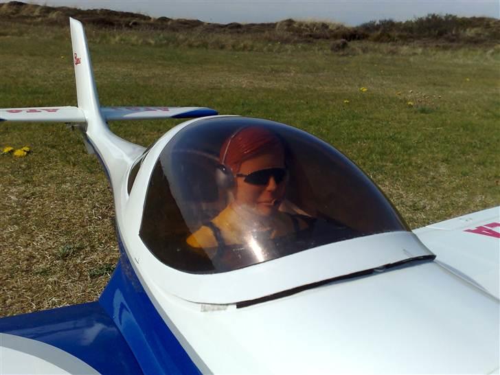 Fly Aquila AT01 R.I.P - Ser meget skala ud med pilot billede 16