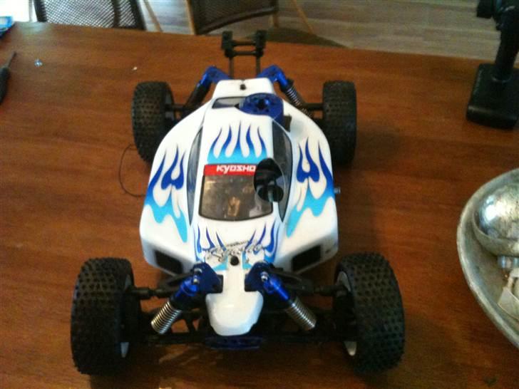 Buggy kyosho inferno 7,5 billede 1