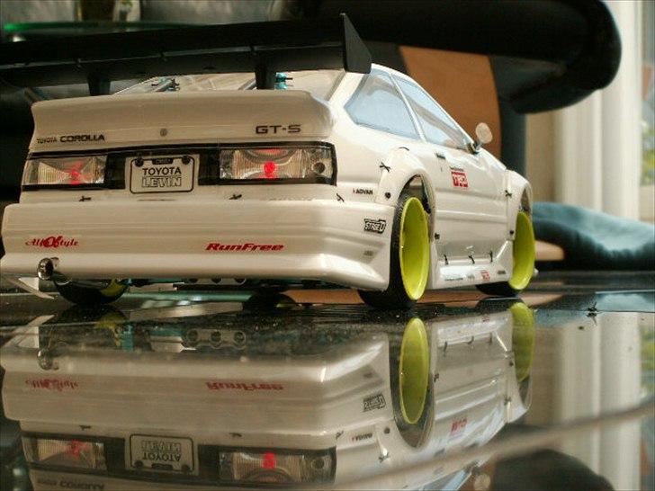 Bil Tamiya TT-01 D Toyota Levin AE86 Run Free Edition billede 2