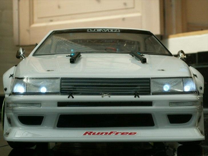 Bil Tamiya TT-01 D Toyota Levin AE86 Run Free Edition billede 5