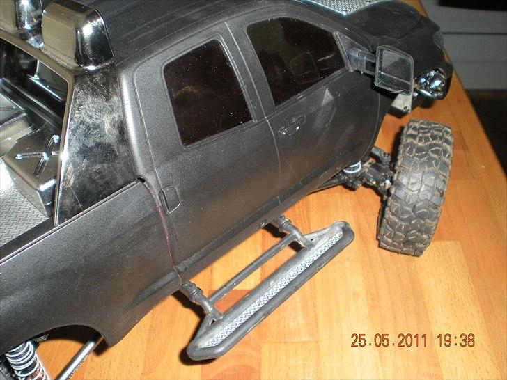 Off-Roader Axial SCX-10 Toyota Tundra billede 8