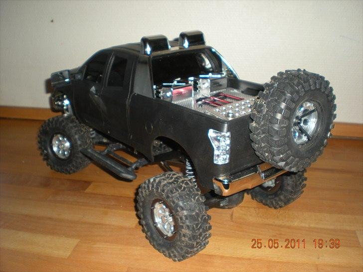 Off-Roader Axial SCX-10 Toyota Tundra billede 10