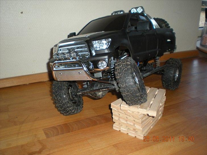 Off-Roader Axial SCX-10 Toyota Tundra billede 11