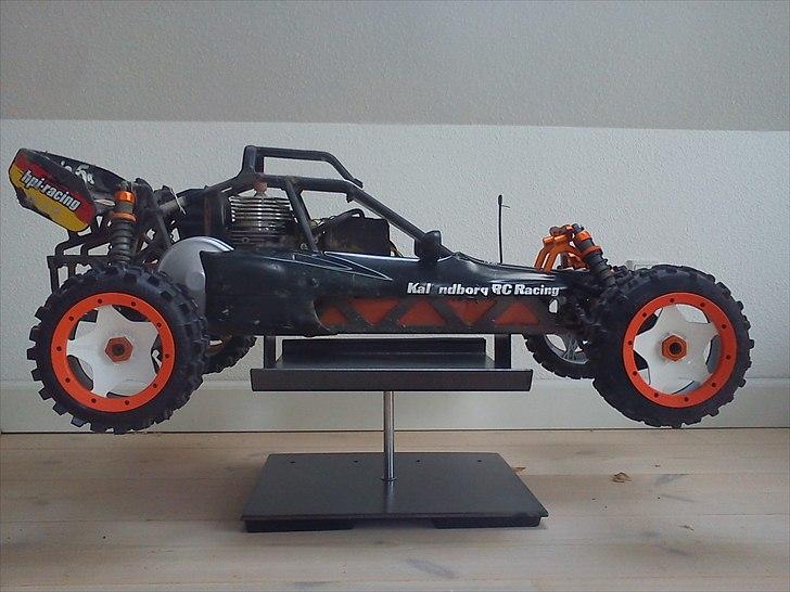 Off-Roader hpi baja 5b ss (Solgt) - Nye bagdæk bedlocks alu tårn alu bøjler over støddæmper kommer også på billede 5