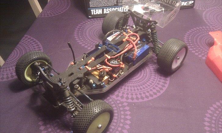 Buggy Team Associated B44.1 - lidt indefra billede 2