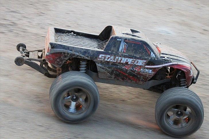 Off-Roader Traxxas Stampede 4x4 Vxl - Taget af Simon. billede 1