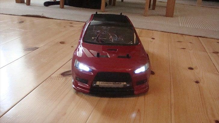 Bil Nanda Sniper (Bil 1) - Kørelys
Mitsubishi Lancer Evo X (HPI - 200mm) billede 10