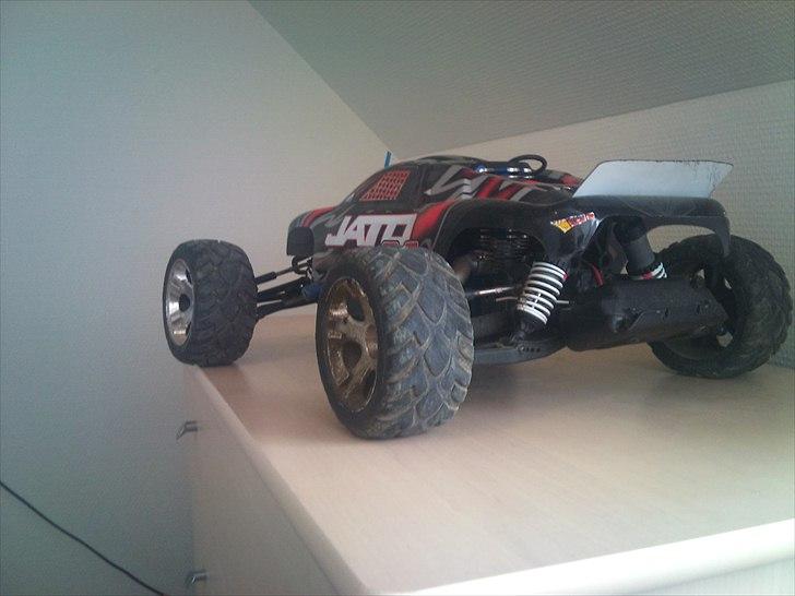 Truck Jato 3,3 2 WD 2,4 GHz - set bagfra :) billede 9