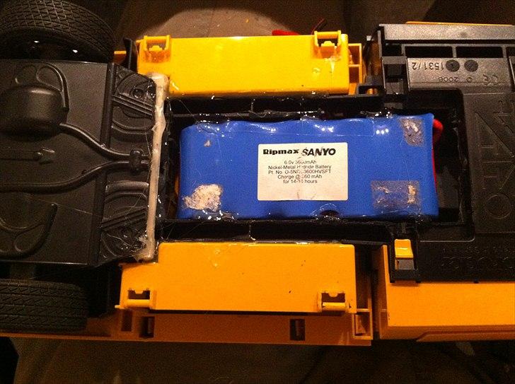 Bil | Mercedes Sprinter autotransport - Batteriet, som er neden under bilen! billede 12