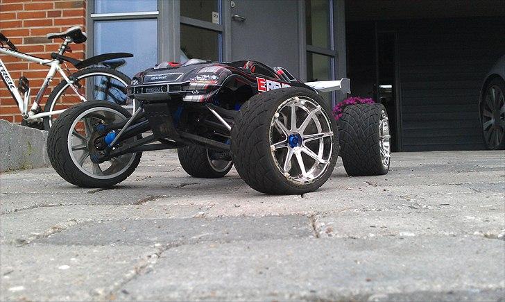 Off-Roader Traxxas E-Revo Brushless billede 2