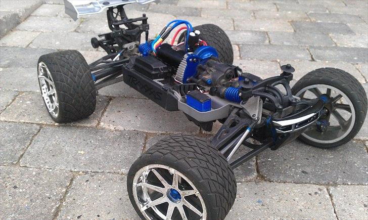 Off-Roader Traxxas E-Revo Brushless billede 4