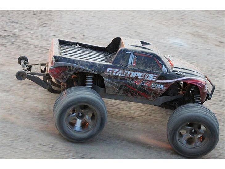 Off-Roader Traxxas Stampede 4x4 Vxl - Taget af Simon. billede 1