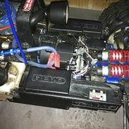 Bil Traxxas Revo