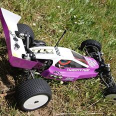 Buggy TLR 22