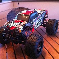 Off-Roader HPI Savage X4.6 - 2011 edition