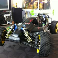 Buggy kyosho.infrno.mp.7.5