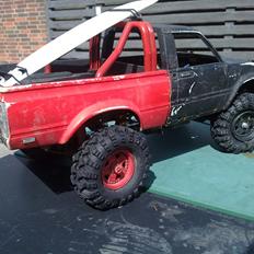 Off-Roader Tamiya Hilux Highlift (Junkyard Dog)