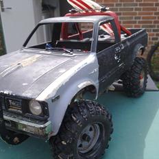 Off-Roader Tamiya Hilux Highlift (Junkyard Dog)