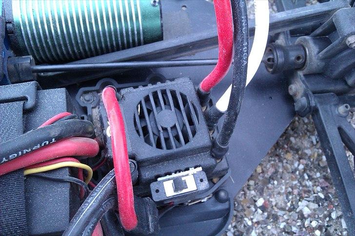 Off-Roader Associated Sc8e Mamba Monster  billede 10