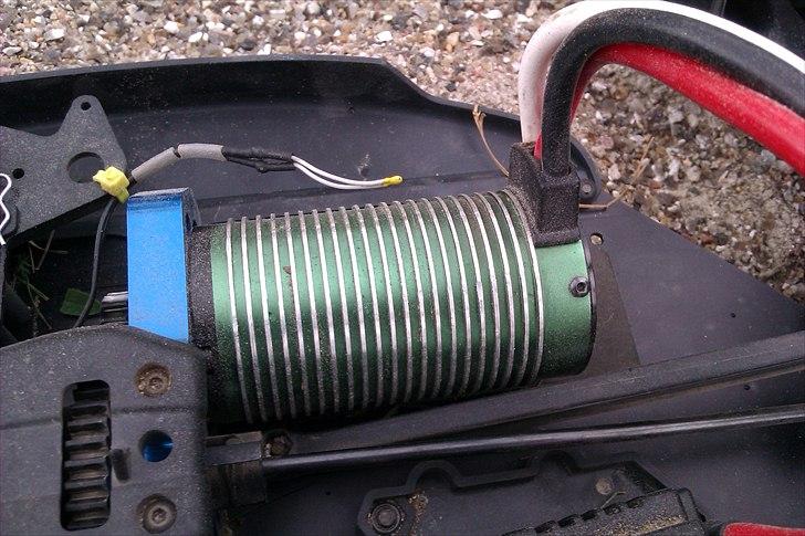 Off-Roader Associated Sc8e Mamba Monster  billede 11