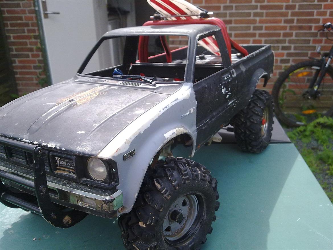 Off-Roader Tamiya Hilux Highlift (Junkyard Dog) billede 2