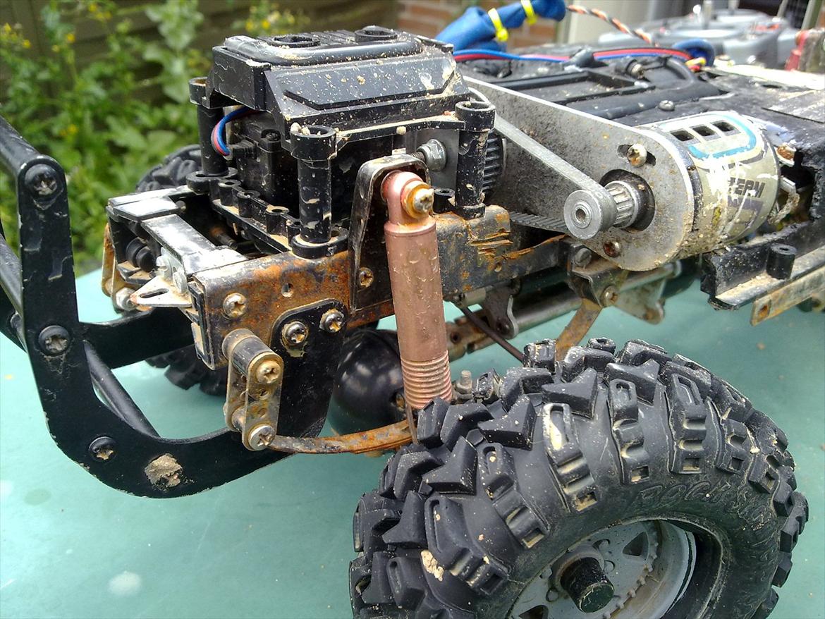 Off-Roader Tamiya Hilux Highlift (Junkyard Dog) - venstre fordæmper og rust+mudder billede 13