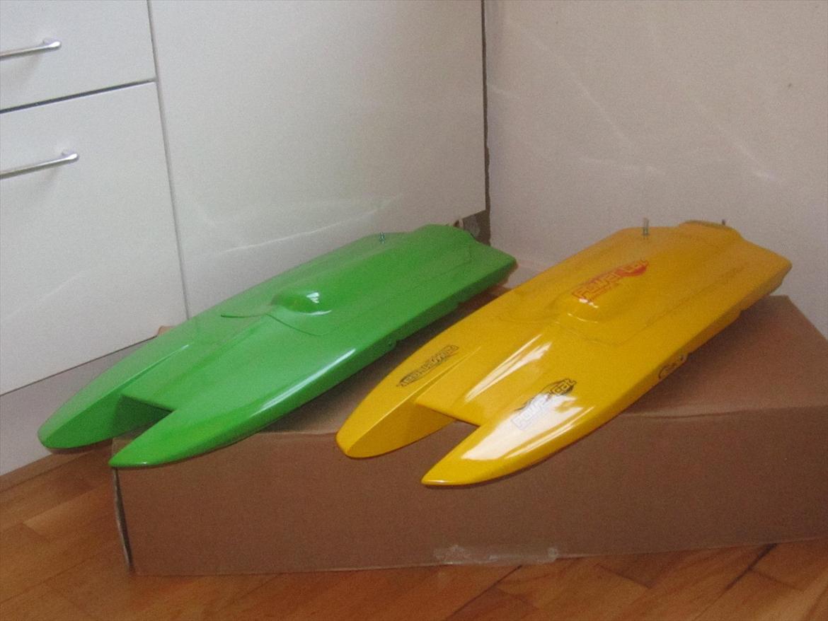 Båd powercat billede 1