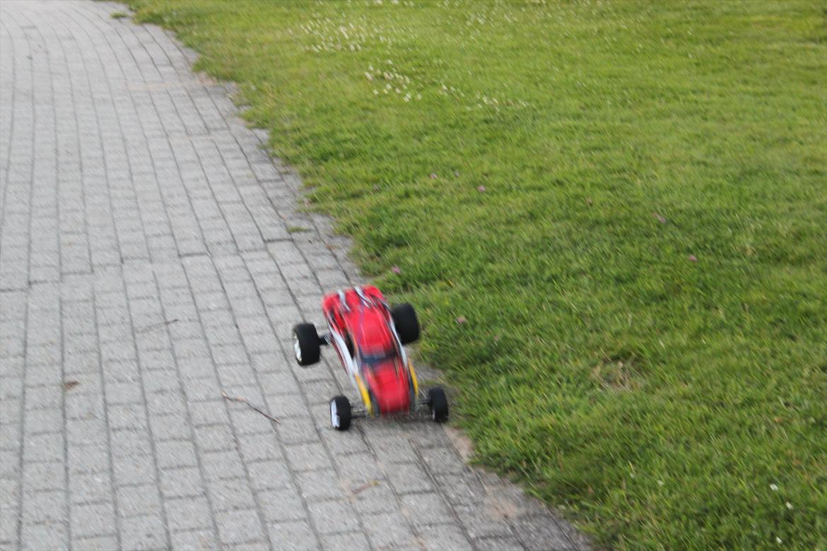 Off-Roader  rustler gefährlichetiger billede 14