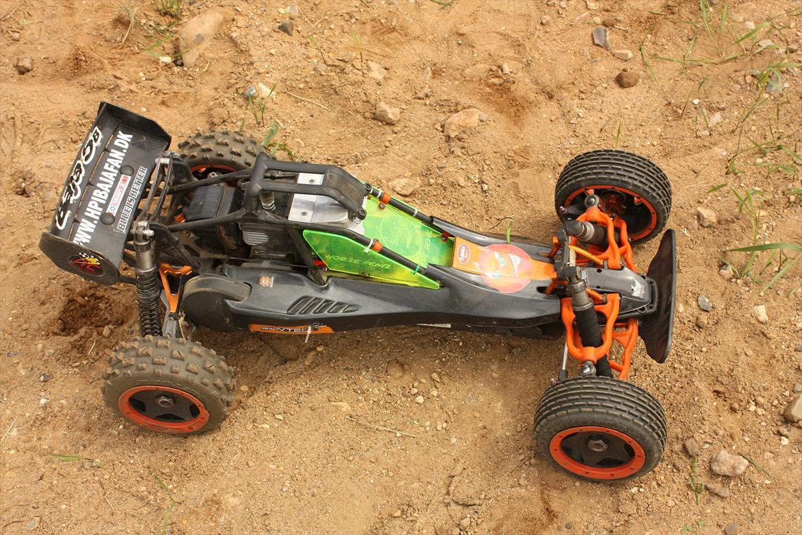 Buggy Hpi Baja 5B 2.0 Solgt - Som den ser ud før.. 12/7-11
OBS! der mangler underguard, da den fløj af samme dag billede 5