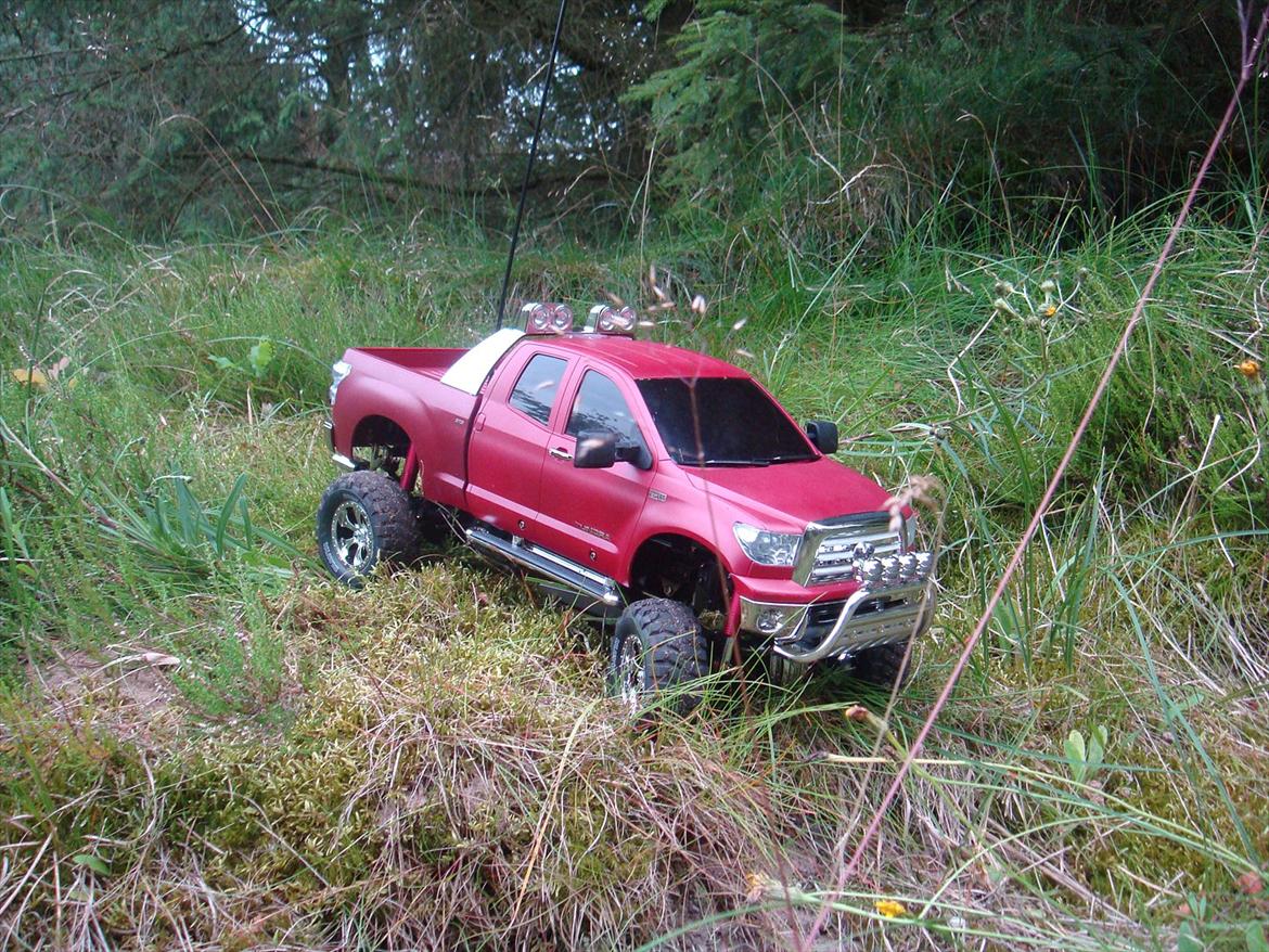 Off-Roader Tamiya Toyota Tundra - Resultat efter samling og med det første nymalet karosse billede 1