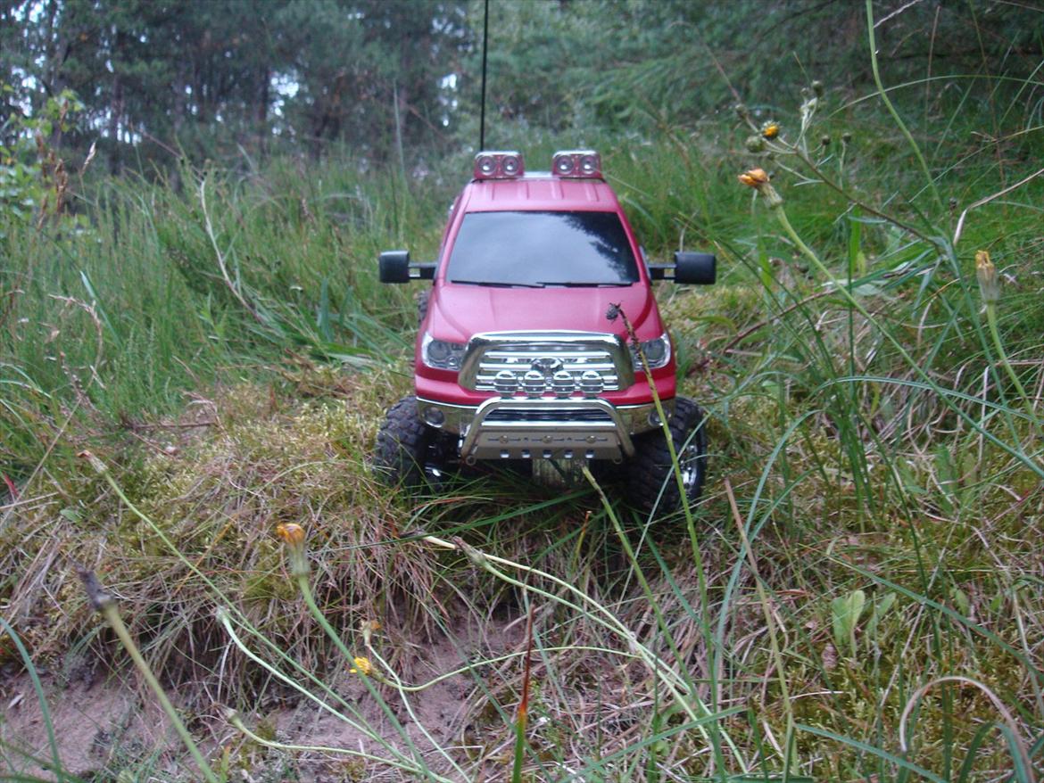 Off-Roader Tamiya Toyota Tundra - Resultat efter samling og med det første nymalet karosse billede 3