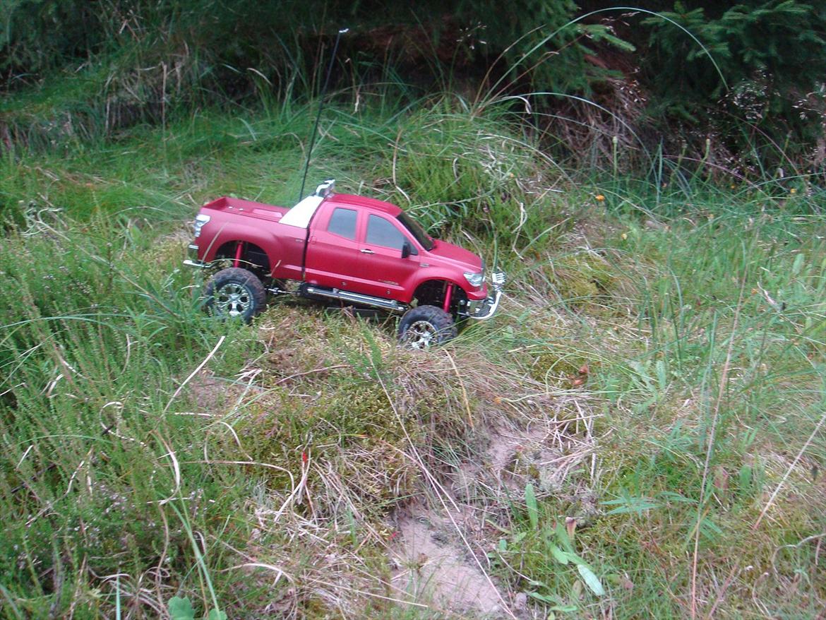 Off-Roader Tamiya Toyota Tundra - Resultat efter samling og med det første nymalet karosse billede 4