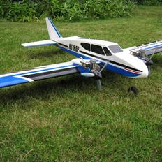 Fly Twinstar fra Hobbico