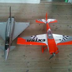 Fly Parkzone Extra 300