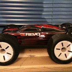 Off-Roader traxxas 1 16 e-revo vxl