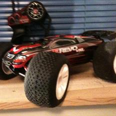 Off-Roader traxxas 1 16 e-revo vxl