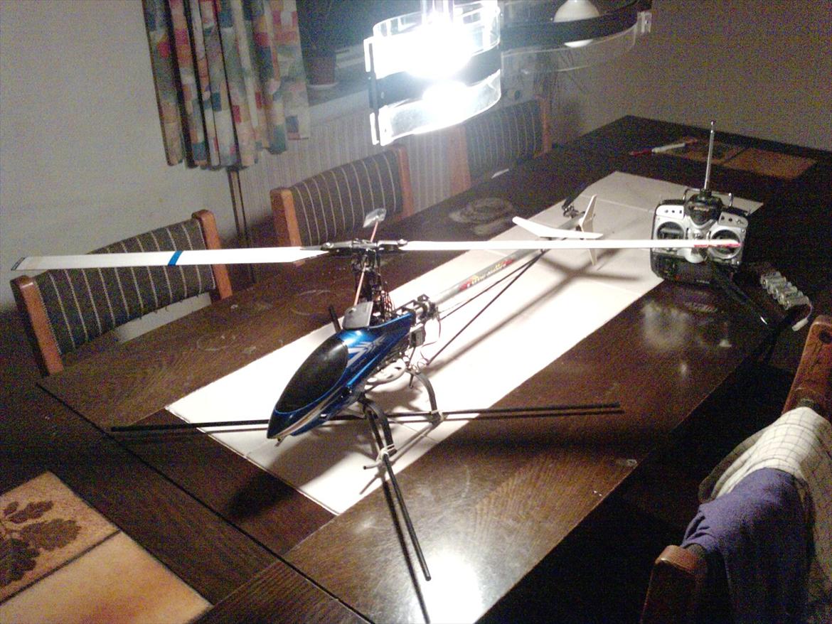 Helikopter IKARUS ECO8  SOLGT billede 1