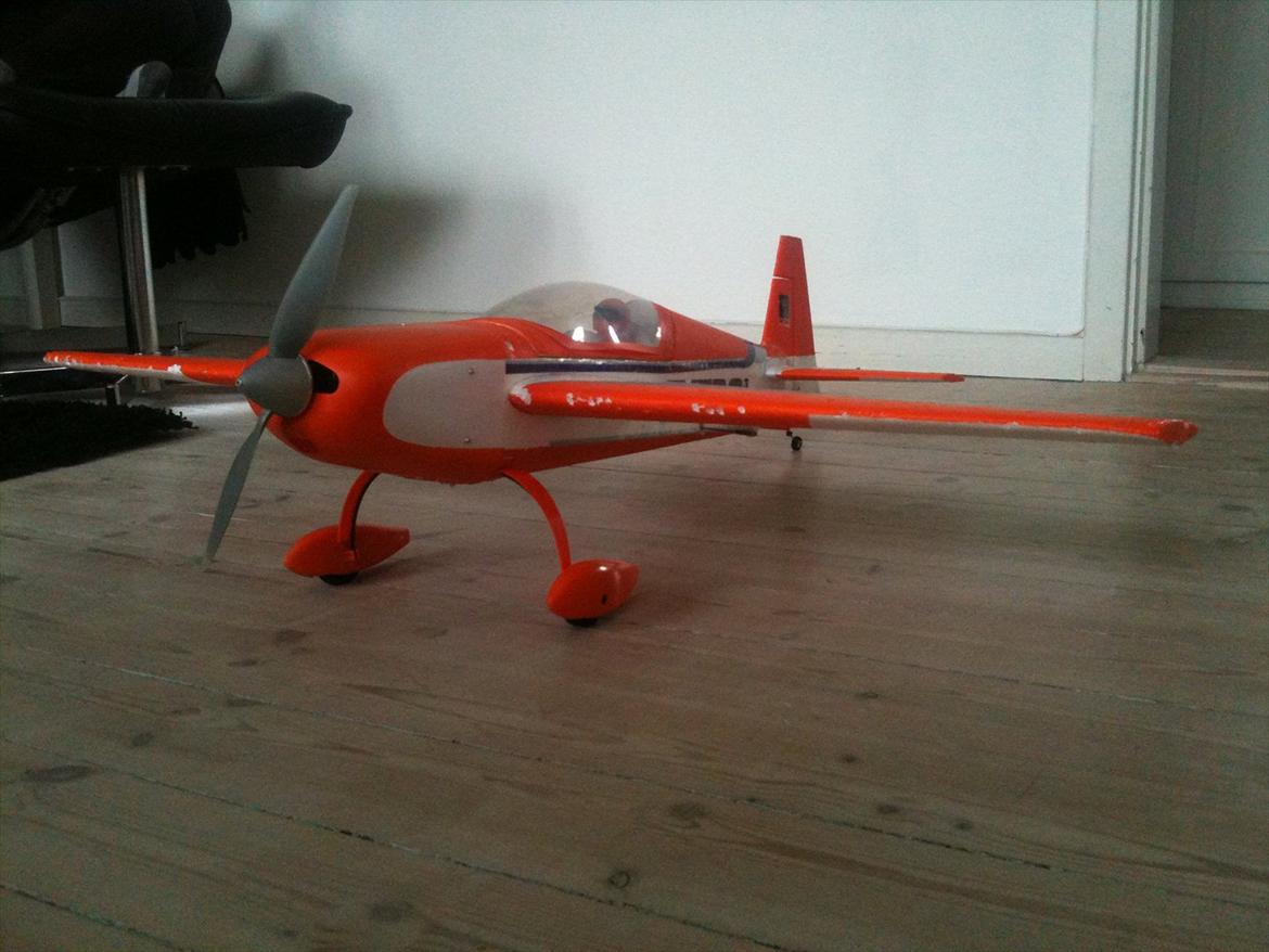 Fly Parkzone Extra 300 billede 7