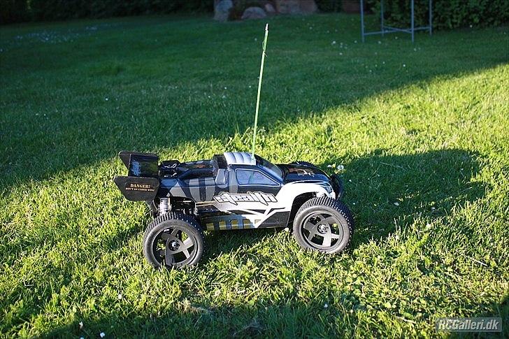 Off-Roader Stealth X09 Truggy Brushless billede 2