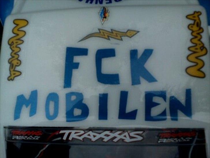 Bil Traxas Slash ``FCK MOBILEN´´ billede 4