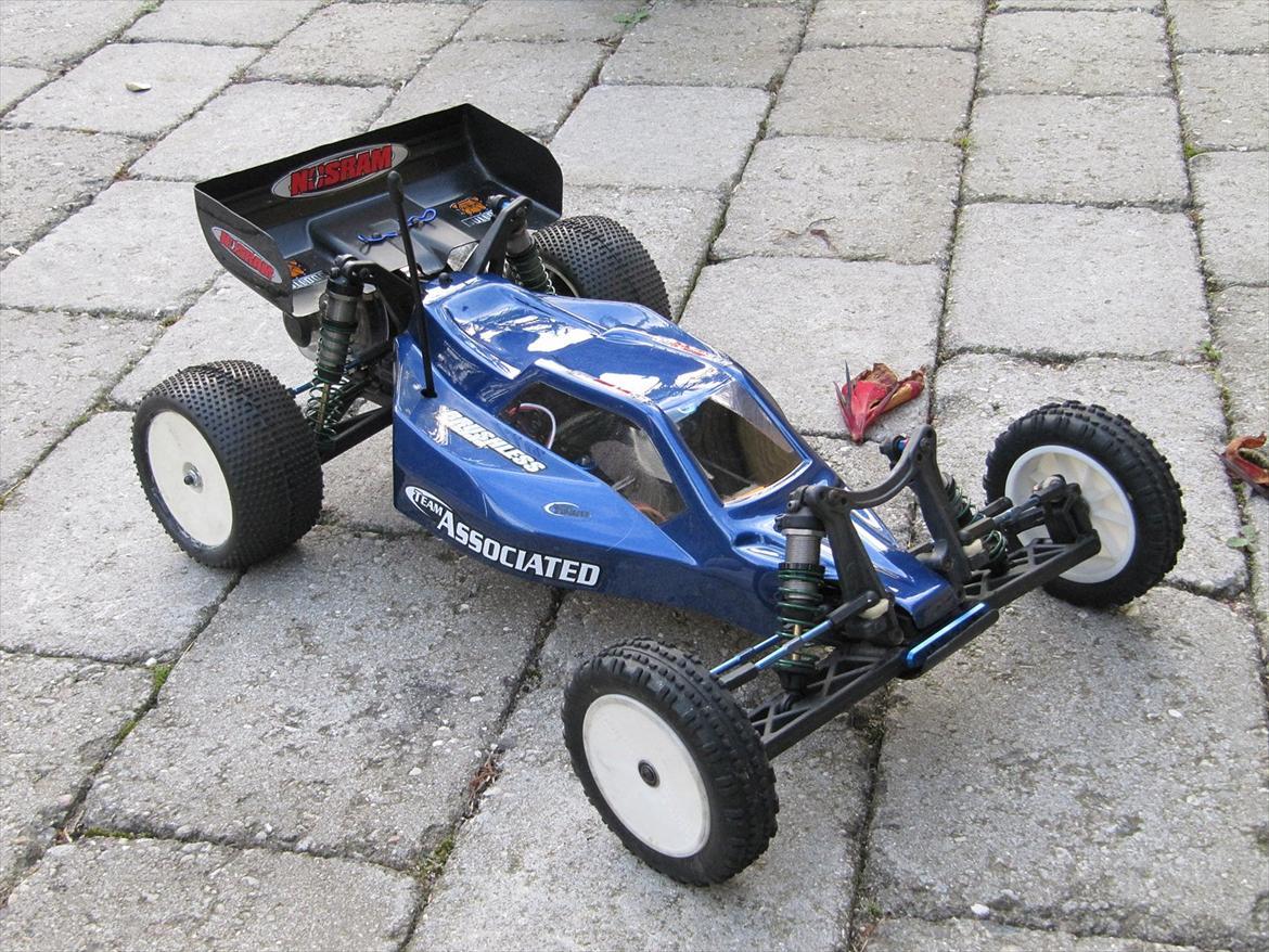 Buggy Associated b4.1 factory team billede 2