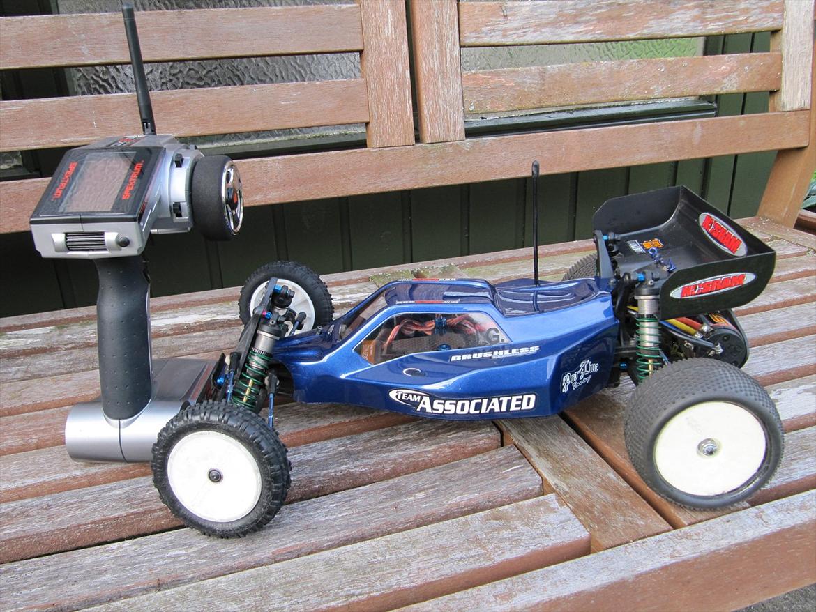 Buggy Associated b4.1 factory team billede 16