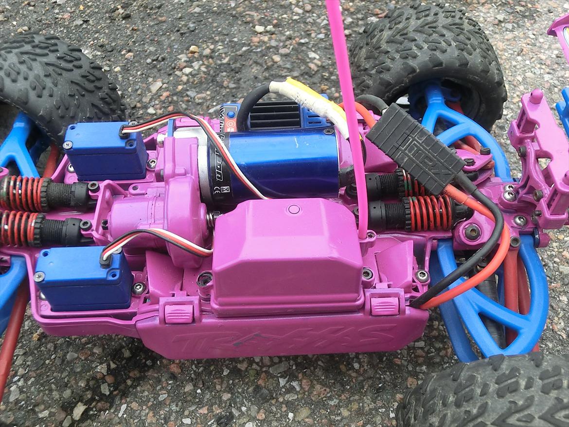 Off-Roader Traxxas Mini E-revo VXL Pink Spec. Byttet. billede 7