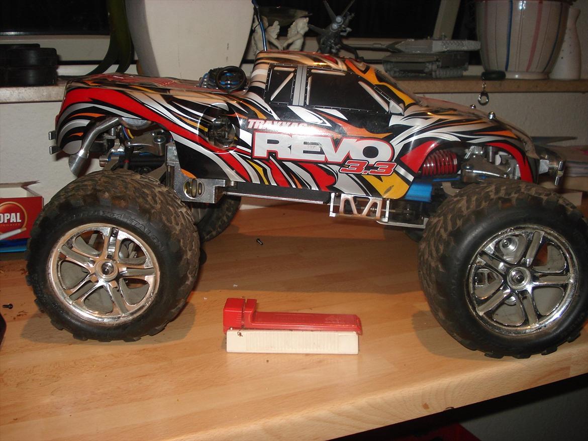 Bil TRAXXAS  3.3 REVO Nitro billede 2