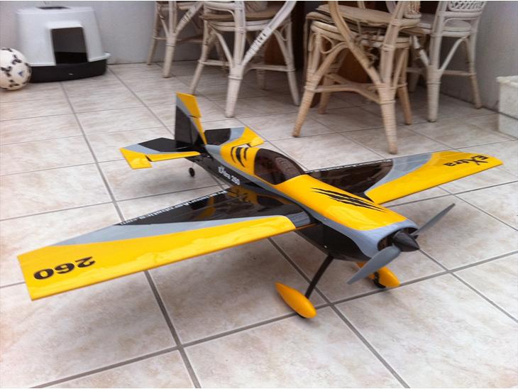 Fly Extra 260 billede 1