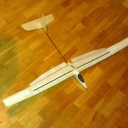 Fly Scratchmade DLG (svæver)