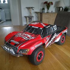 Off-Roader Traxxas Slash 4x4