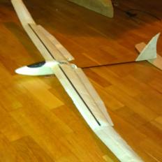 Fly Scratchmade DLG (svæver)