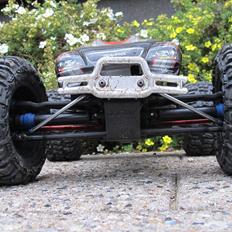 Off-Roader Solgt - Traxxas E-Revo Brushless