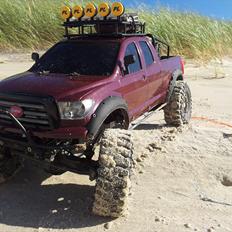 Off-Roader Axial SCX10 Tundra